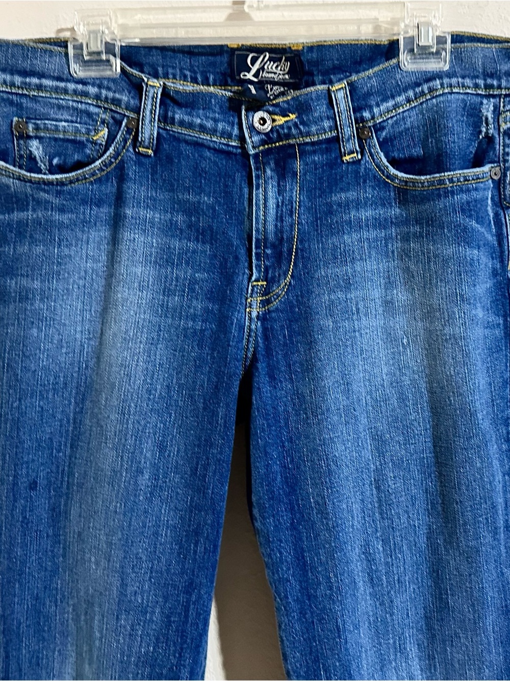Lucky Brand Straight Leg Women’s Jeans in Medium Blue Wash